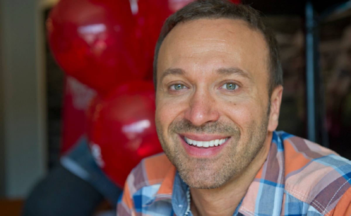 Jol Legendre partage une adorable photo de lui qui date de 45 ans...