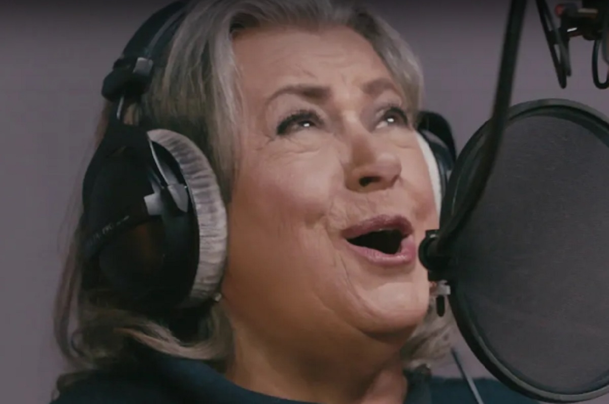 Plusieurs chanteuses qubcoises dont Cline Dion et Ginette Reno rendent hommage  Rene Claude