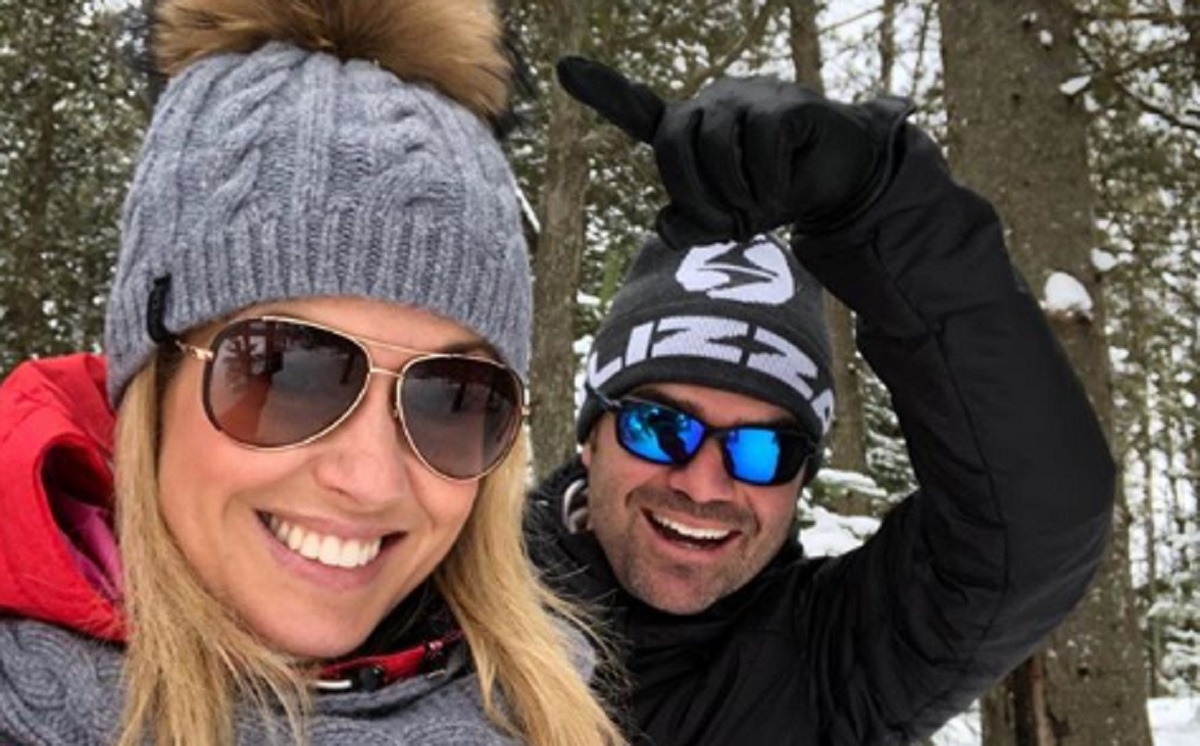 Anouk Meunier est resplendissante avec sa belle bedaine de femme enceinte