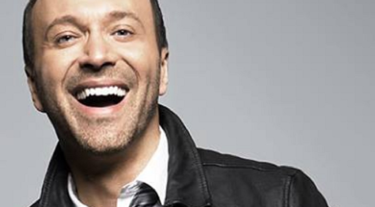 Joel Legendre accueille un nouveau membre dans sa famille!