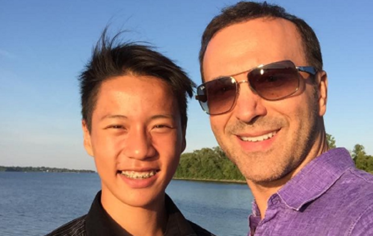 Jol Legendre partage une rare et touchante photo de toute sa famille ! 