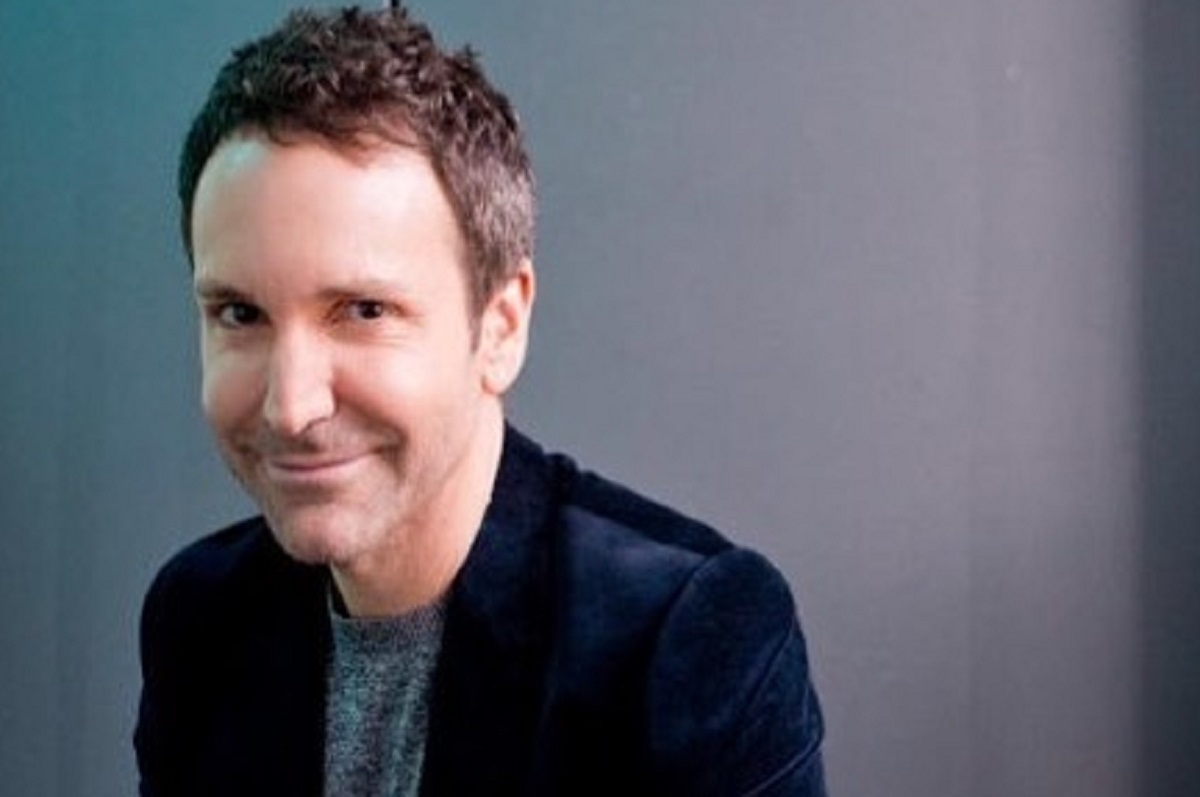 ric Salvail est au coeur d'un norme malaise en ondes...